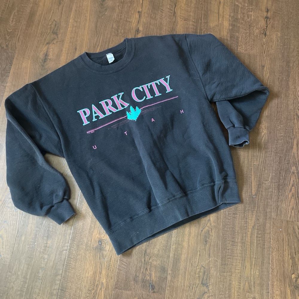 Black Park City Utah Sweatshirt crew neck retro 90’s